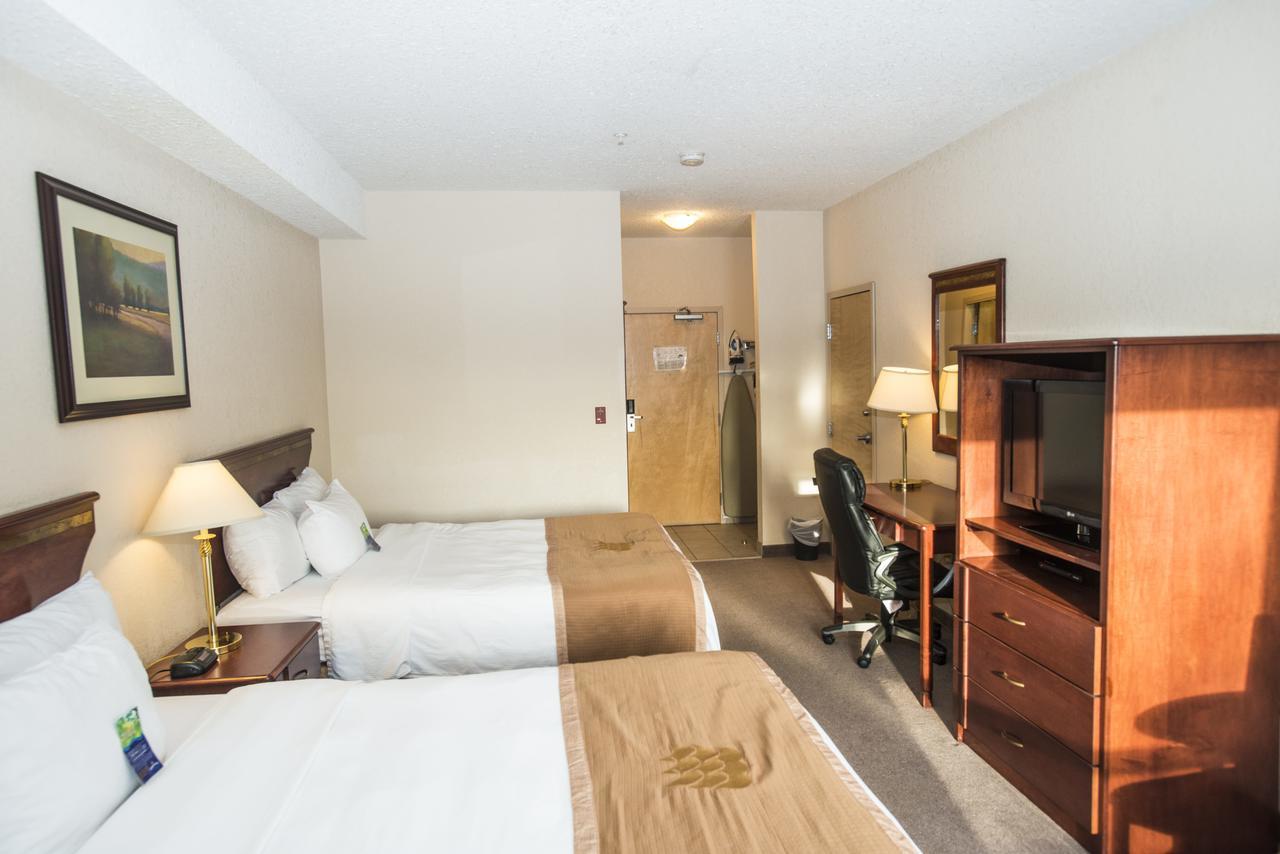 Lakeview Inns & Suites - Chetwynd Esterno foto