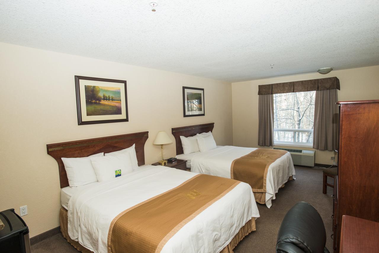 Lakeview Inns & Suites - Chetwynd Esterno foto